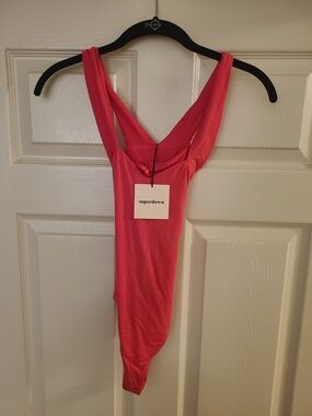 superdown Coral Pink Sleeveless V-Neck Bodysuit